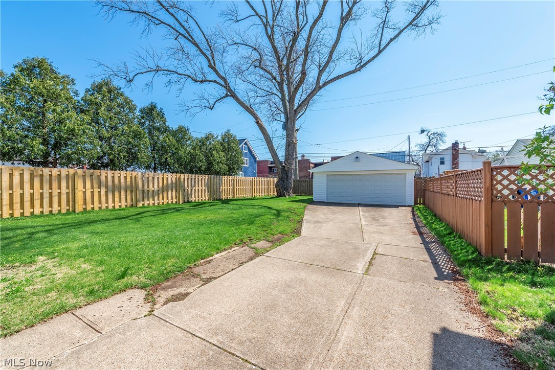 17601 Sedalia Avenue Cleveland OH 44135