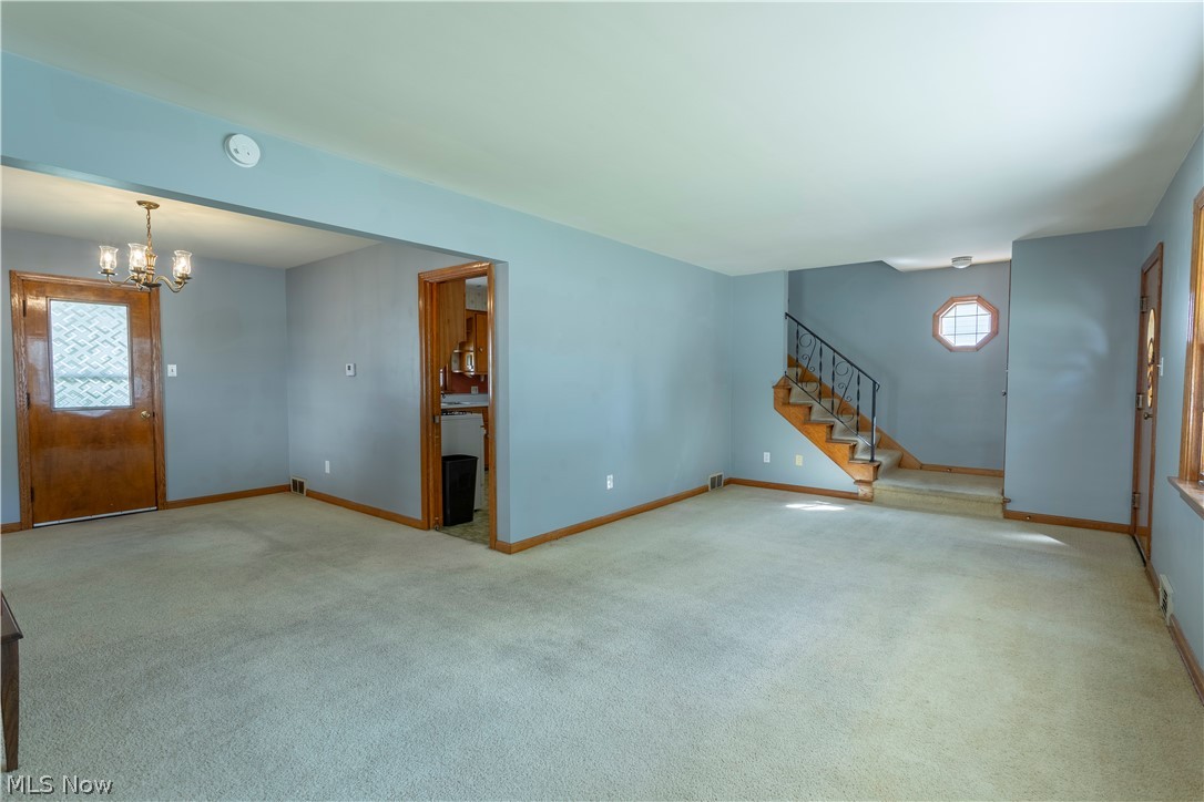 1553 Onondago Avenue Akron OH 44305