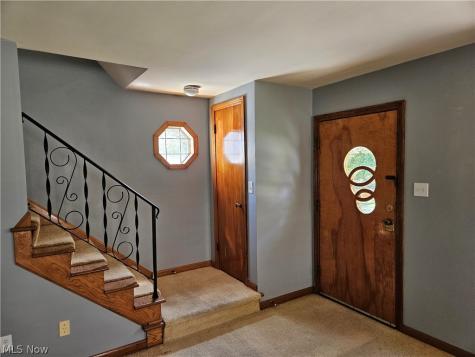 1553 Onondago Avenue Akron OH 44305