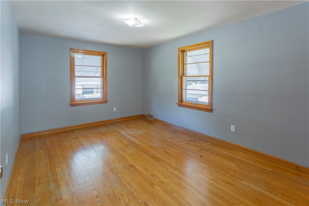 1553 Onondago Avenue Akron OH 44305