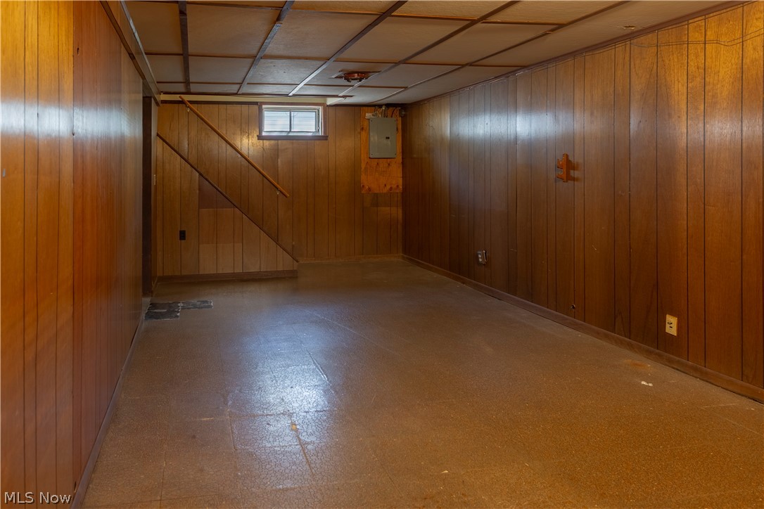 1553 Onondago Avenue Akron OH 44305