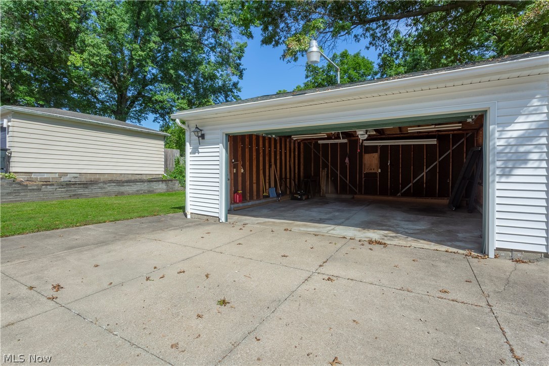 1553 Onondago Avenue Akron OH 44305