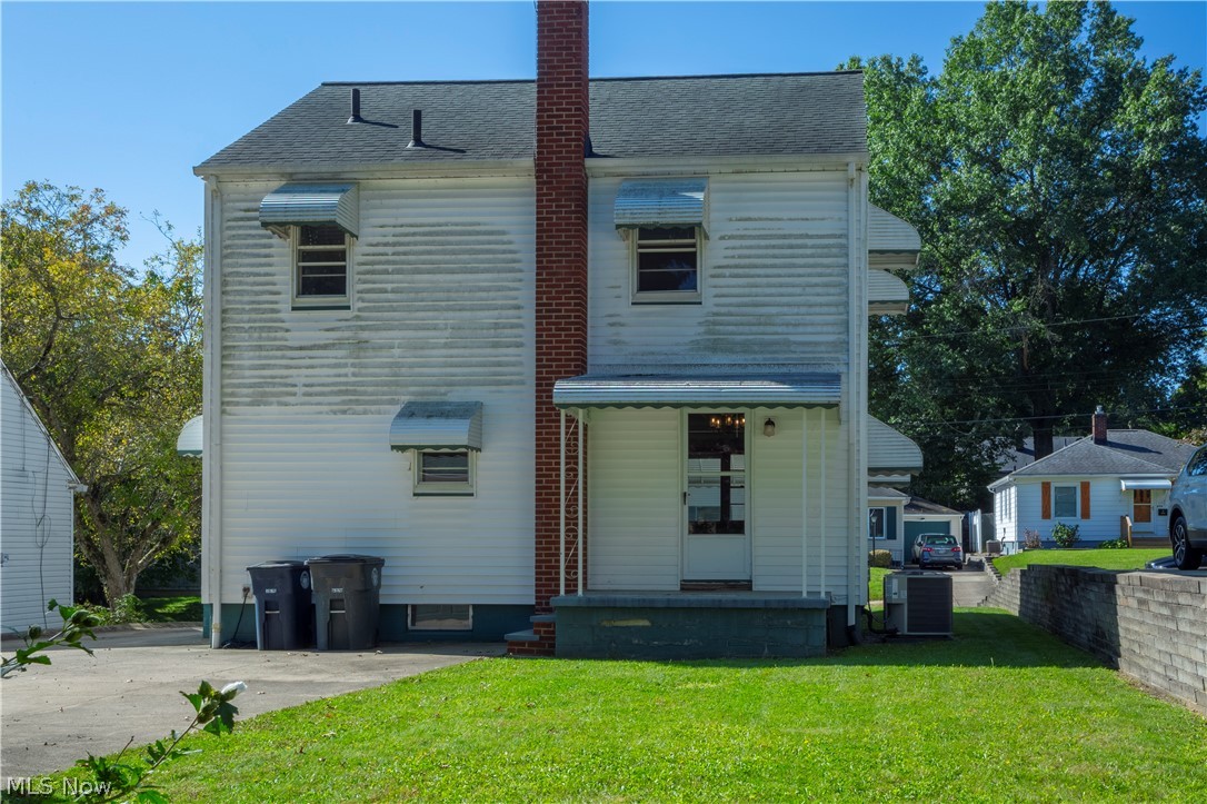 1553 Onondago Avenue Akron OH 44305