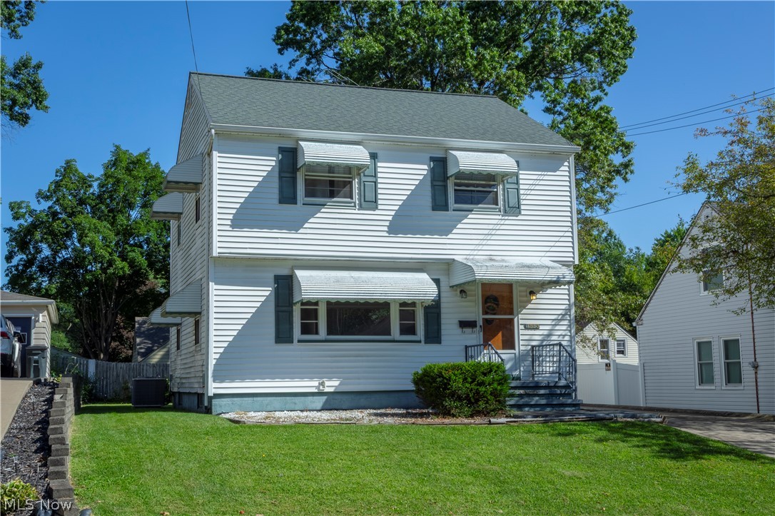 1553 Onondago Avenue Akron OH 44305