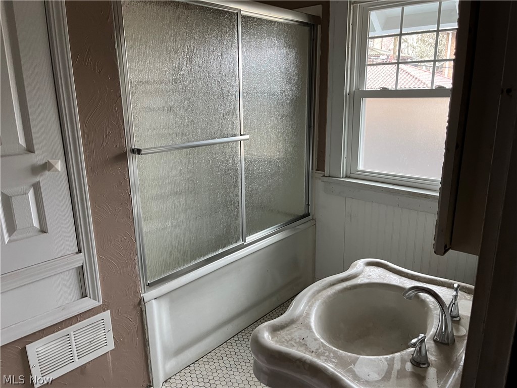 402 Vine Street East Liverpool OH 43920