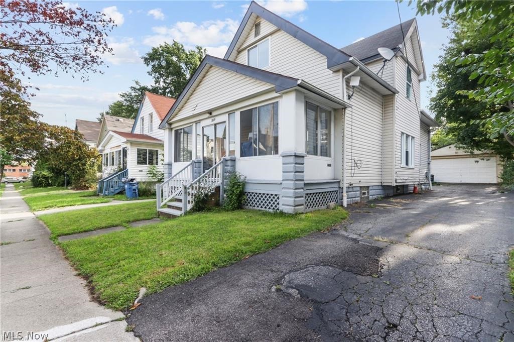 2819 E 118th Street Cleveland OH 44120