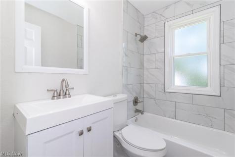 20514 Mountville Drive Maple Heights OH 44137