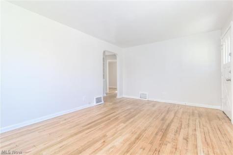 20514 Mountville Drive Maple Heights OH 44137