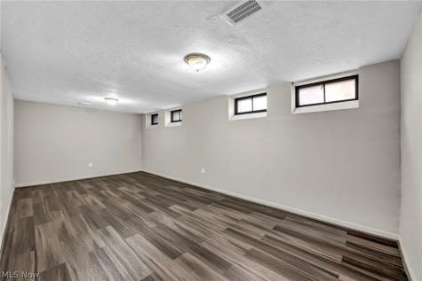 3934 Warrendale Road South Euclid OH 44118