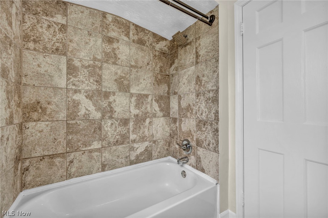 3934 Warrendale Road South Euclid OH 44118