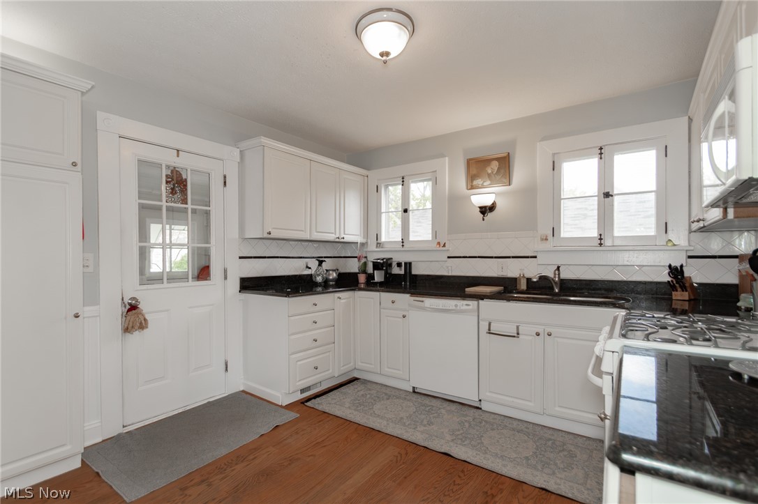 4516 Wood Street Willoughby OH 44094