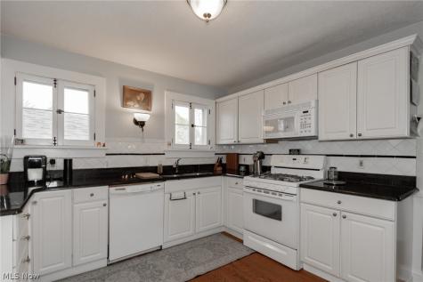 4516 Wood Street Willoughby OH 44094