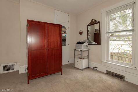 4516 Wood Street Willoughby OH 44094