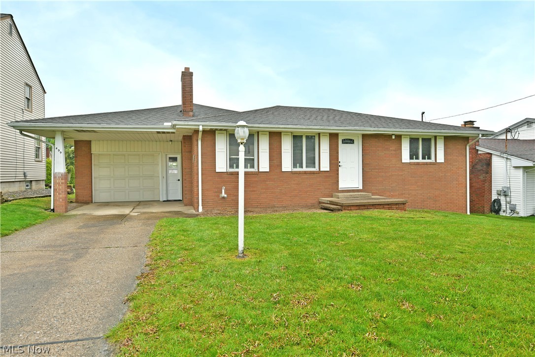499 W Harvey Street Struthers OH 44471
