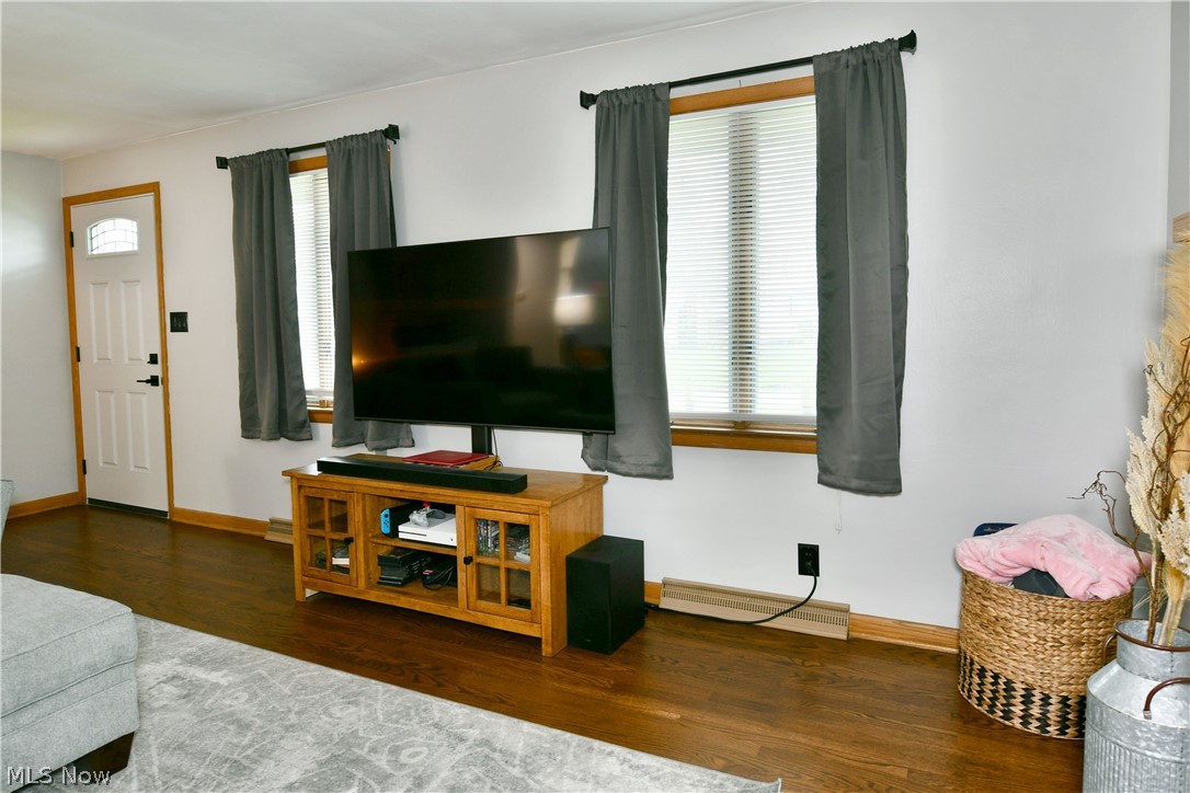 499 W Harvey Street Struthers OH 44471
