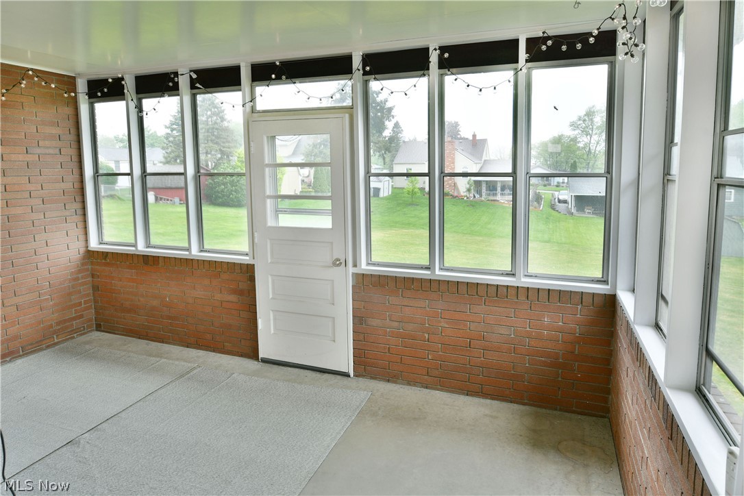 499 W Harvey Street Struthers OH 44471