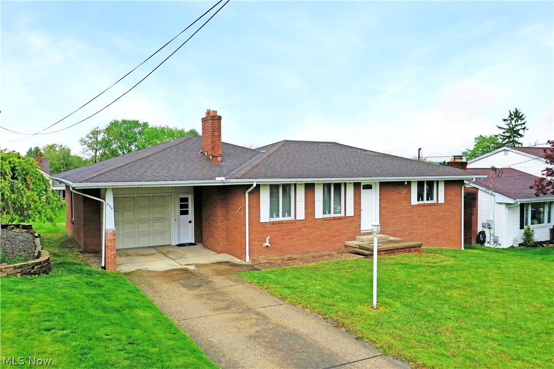 499 W Harvey Street Struthers OH 44471