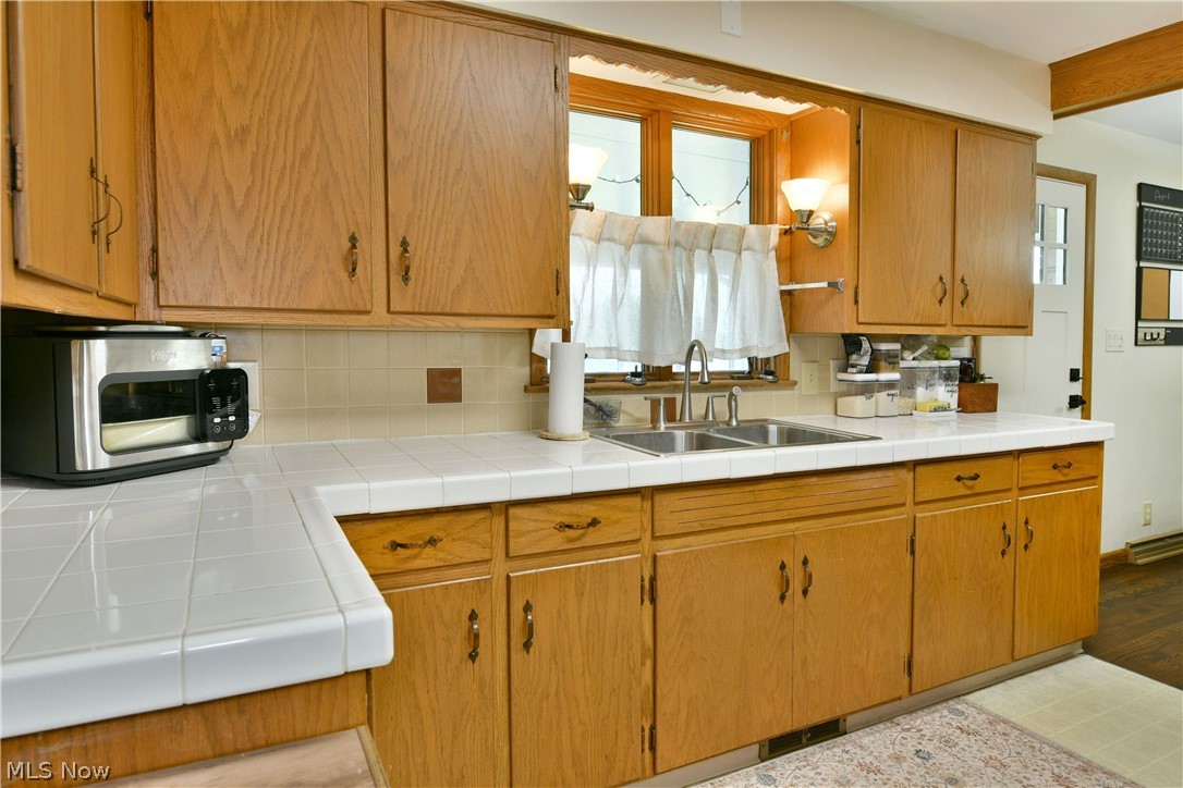 499 W Harvey Street Struthers OH 44471