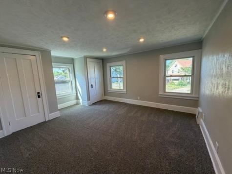 726 N Main Street Niles OH 44446