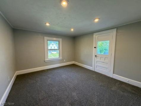 726 N Main Street Niles OH 44446