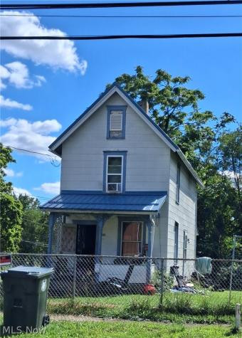 1836 3rd Street NE Canton OH 44704