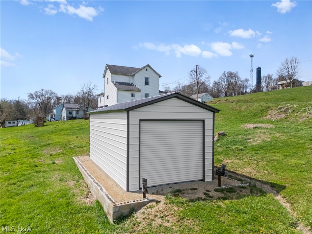 110 Dewey Avenue Freeport OH 43973