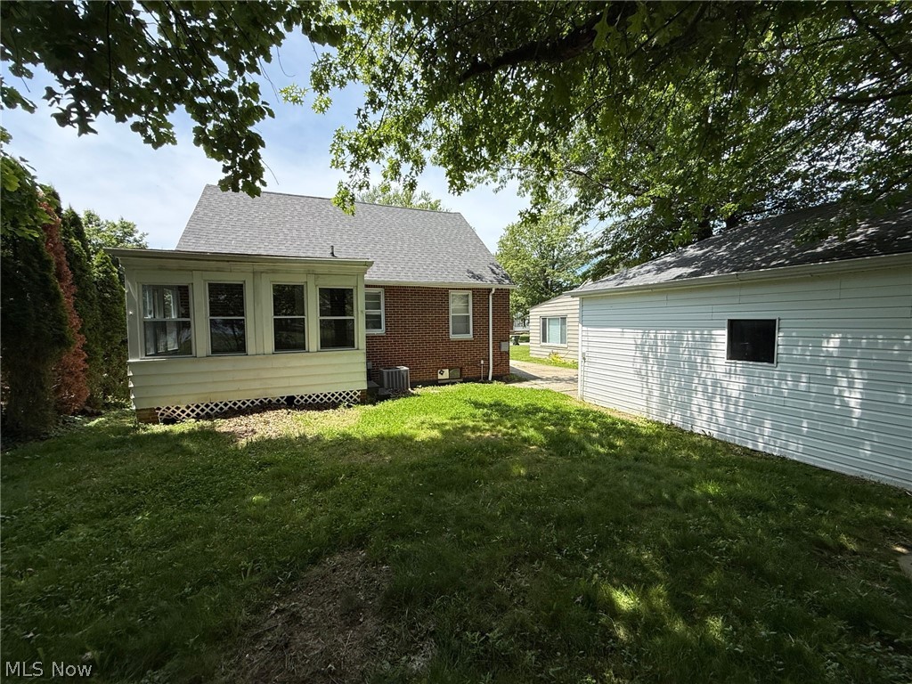 411 E 264th Street Euclid OH 44132