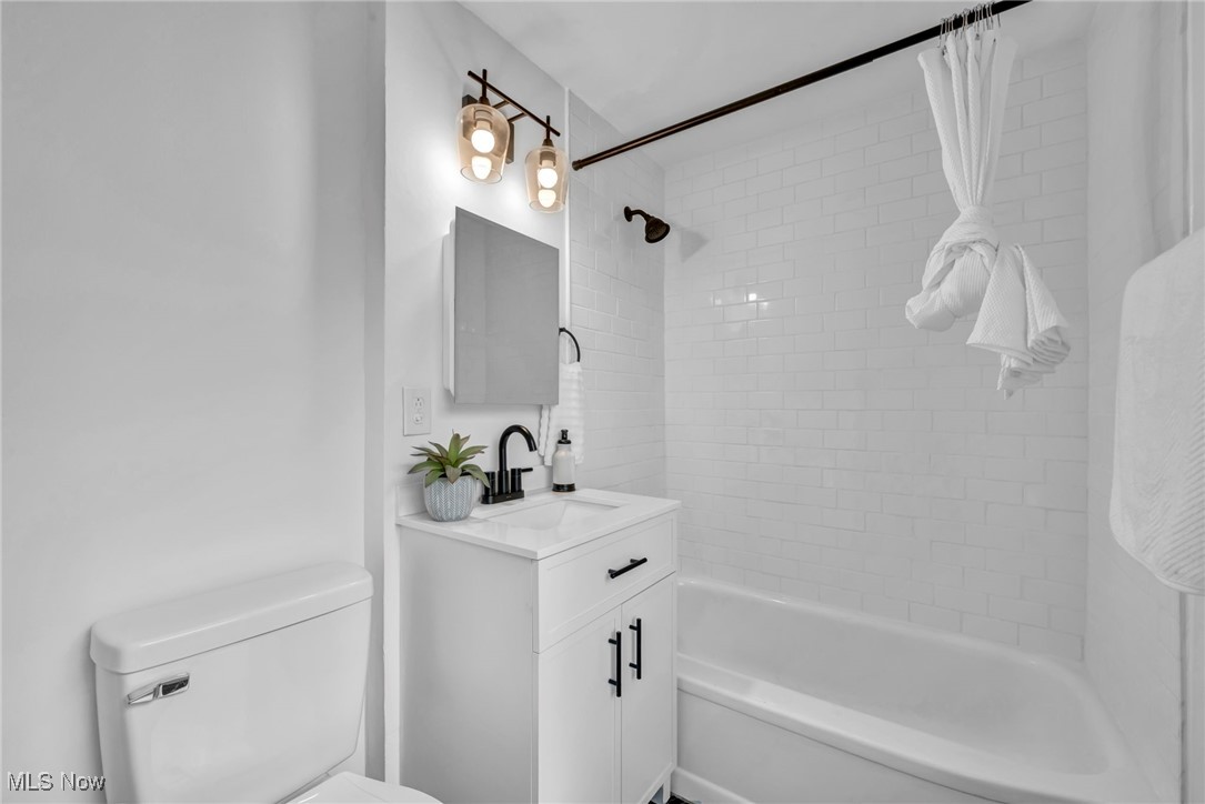 6959 Mill Road Brecksville OH 44141