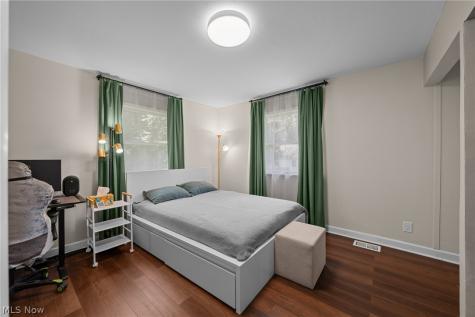 23235 Mildred Avenue North Olmsted OH 44070