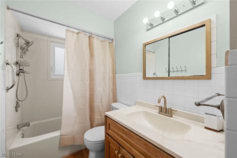 23235 Mildred Avenue North Olmsted OH 44070