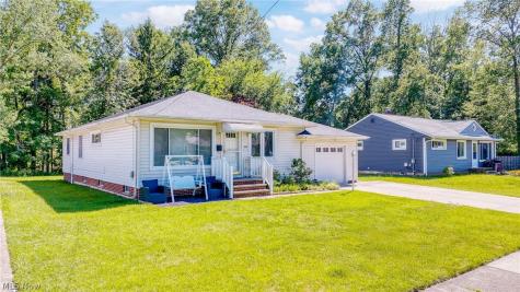 23235 Mildred Avenue North Olmsted OH 44070