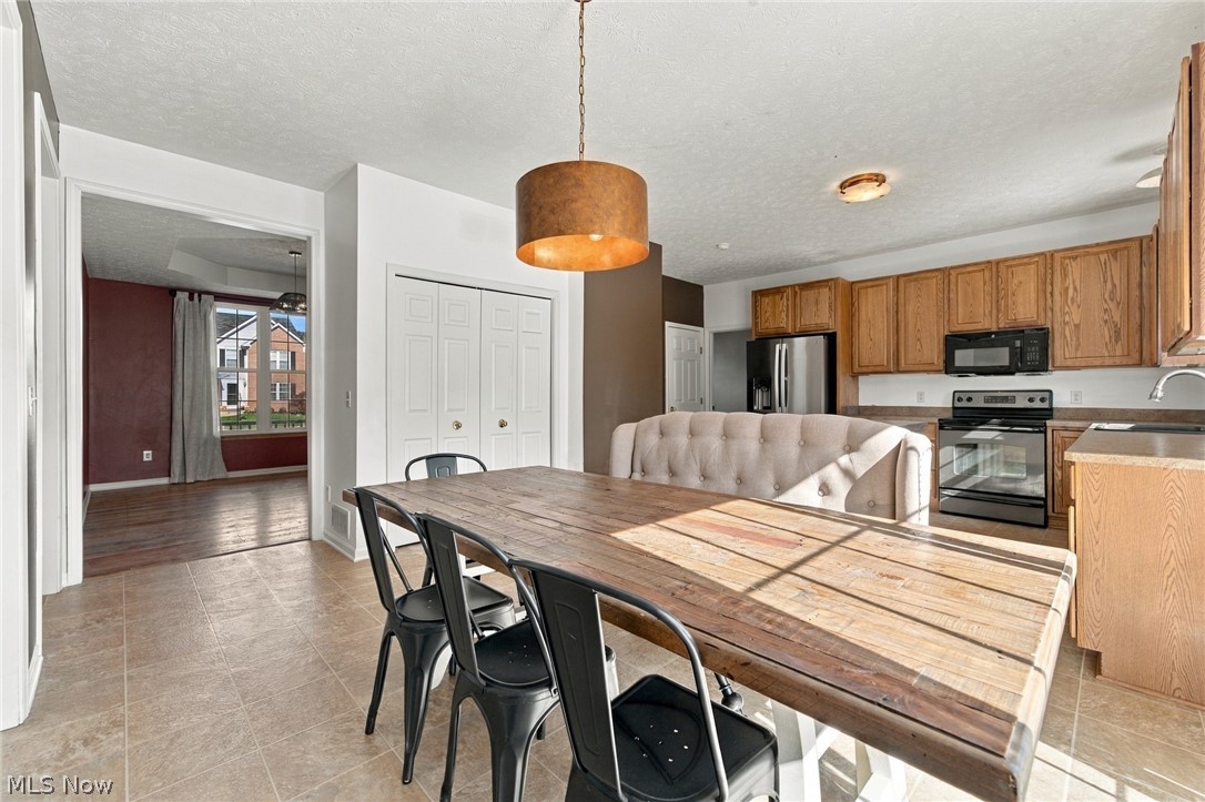 5374 Grovewood Lane Medina OH 44256