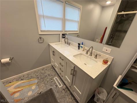 5170 White Pine Drive Brunswick Hills OH 44212
