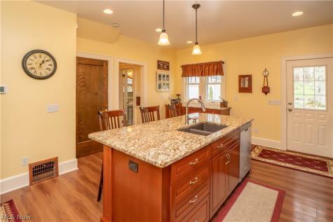 3907 Harvard Avenue NW Canton OH 44709