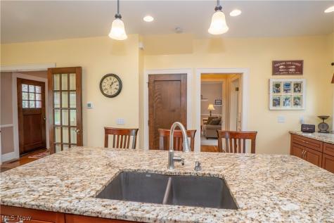 3907 Harvard Avenue NW Canton OH 44709