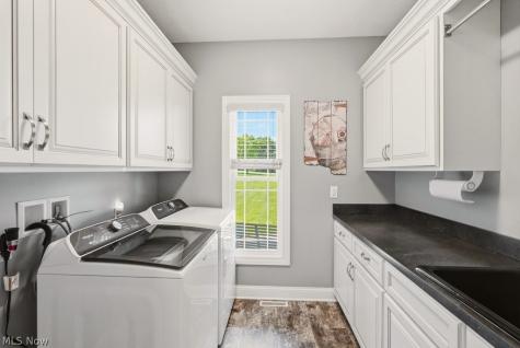 3753 Cain Street NW North Canton OH 44720