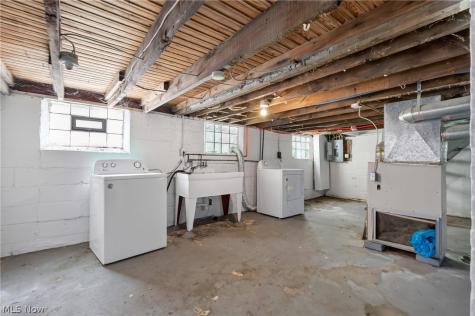 4134 E 142nd Street Cleveland OH 44128