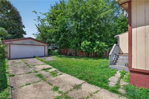 4134 E 142nd Street Cleveland OH 44128