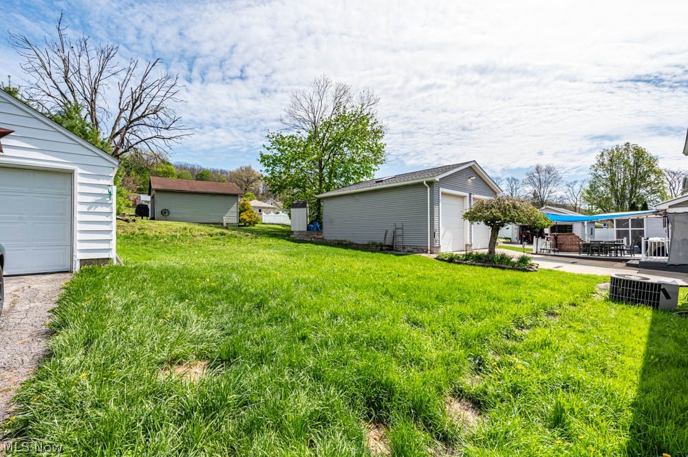 436 W Wood Street Lowellville OH 44436