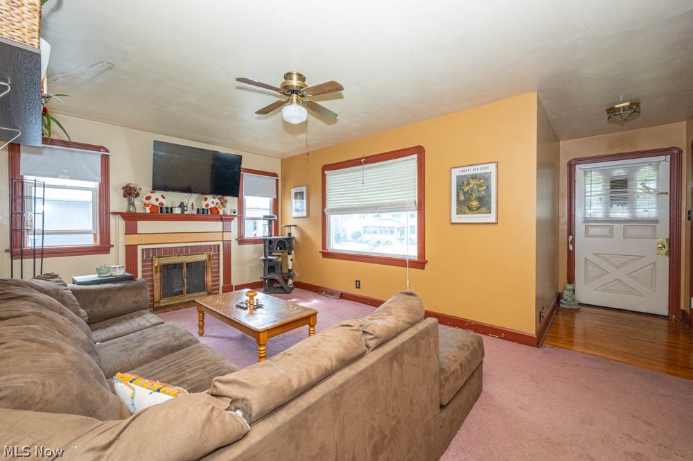 436 W Wood Street Lowellville OH 44436