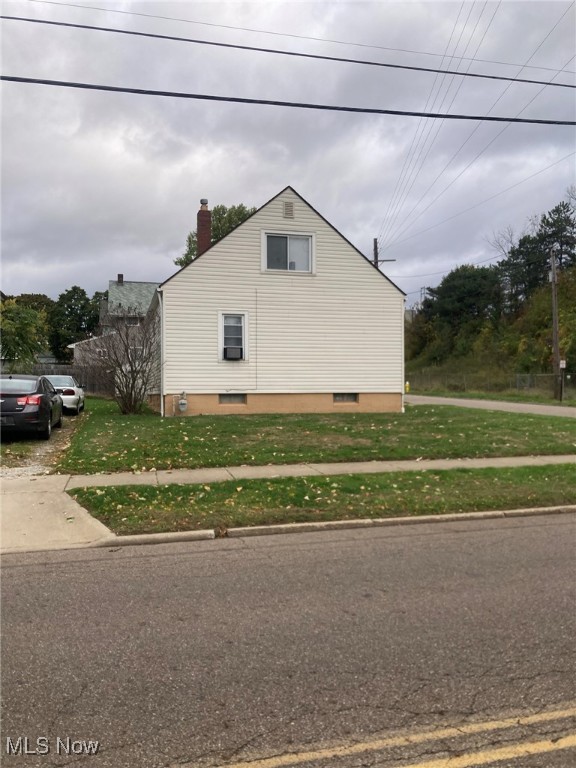 2354 21st Street SW Akron OH 44314