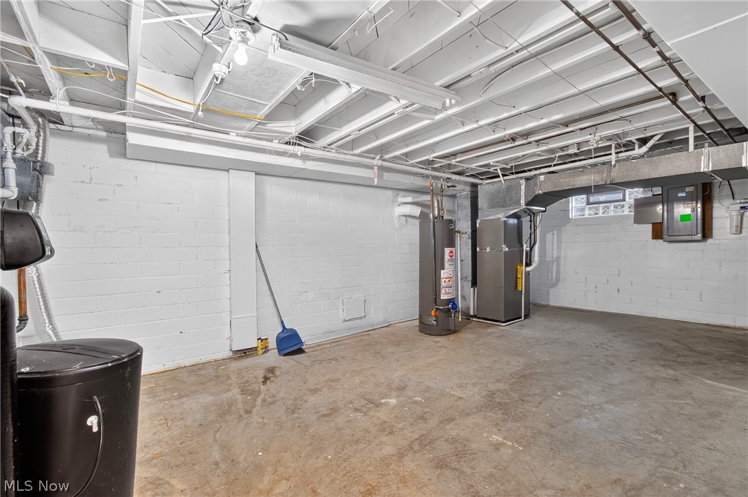 327 32nd Street NW Canton OH 44709