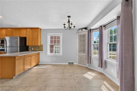 327 32nd Street NW Canton OH 44709