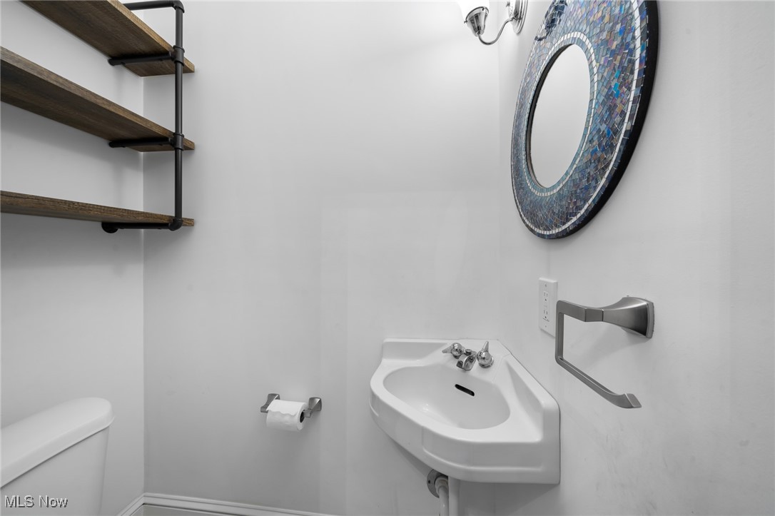 2239 Woodward Avenue Lakewood OH 44107