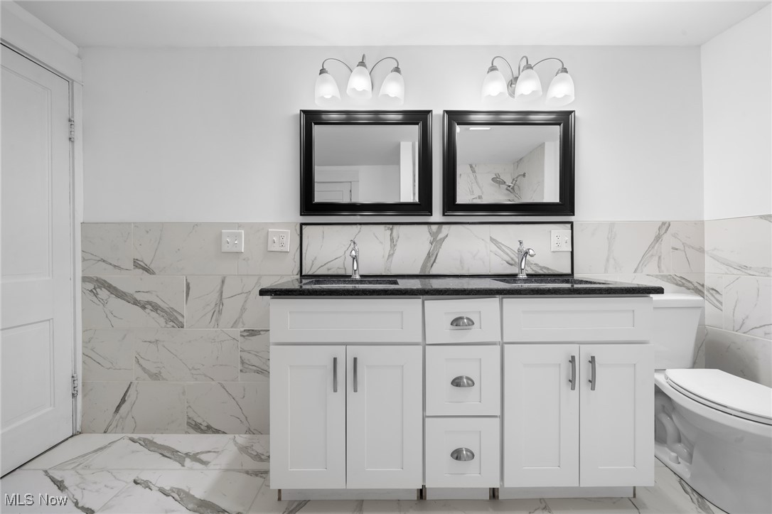 2239 Woodward Avenue Lakewood OH 44107