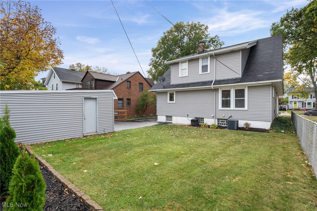 2239 Woodward Avenue Lakewood OH 44107