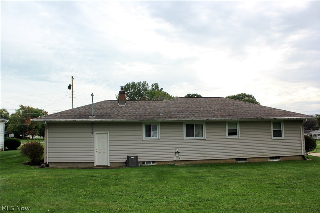 1660 Sequoya Drive Youngstown OH 44514