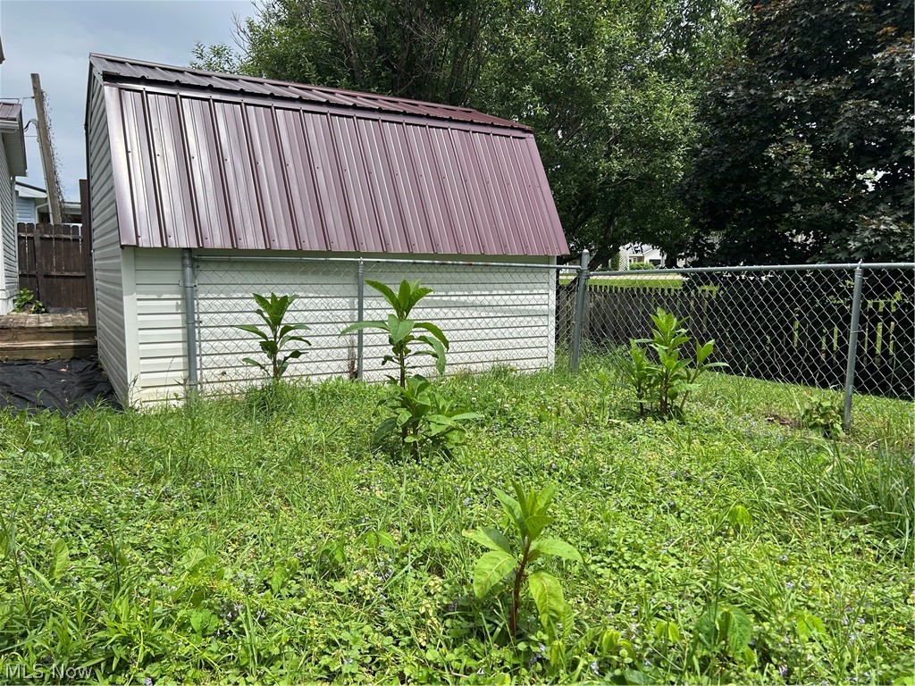 39 N Canal Street Frazeysburg OH 43822