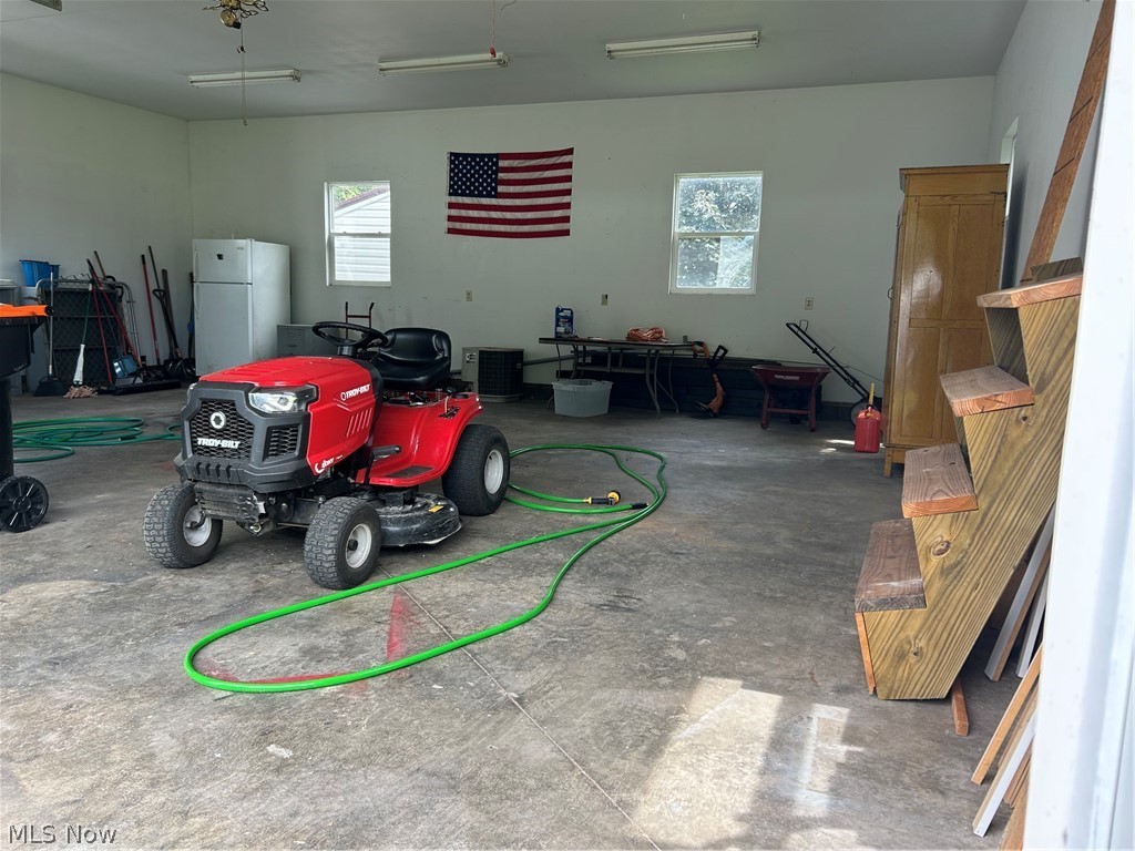 39 N Canal Street Frazeysburg OH 43822