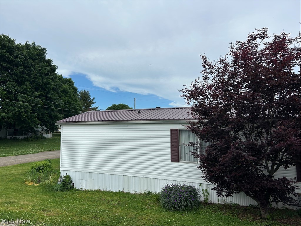 39 N Canal Street Frazeysburg OH 43822